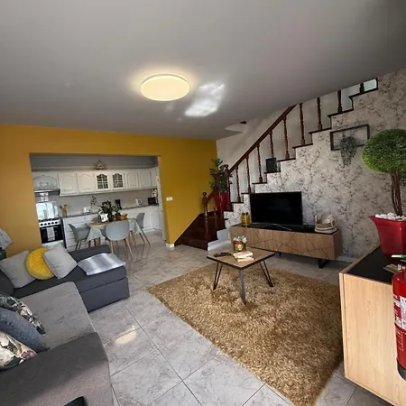 Casa 212 * Понта-ду-Сол